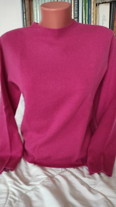 Вълнен пуловер размер S