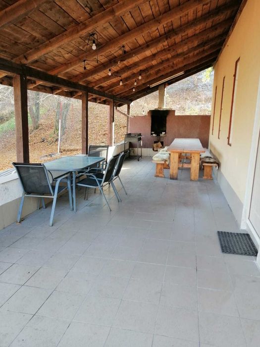 Cabană cu 10 camere