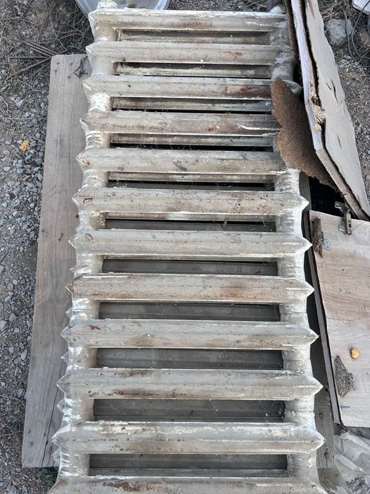 Сатылады 2 еуі 40мын 1 еуі 20мын