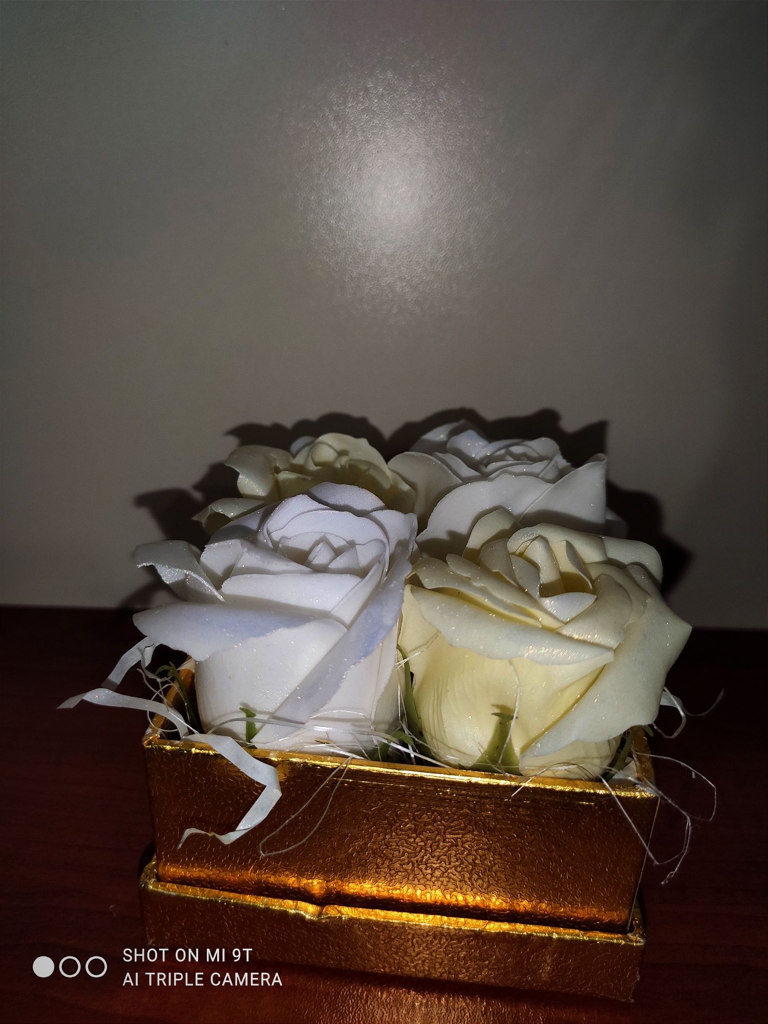 Ароматни сапунени рози в кутия