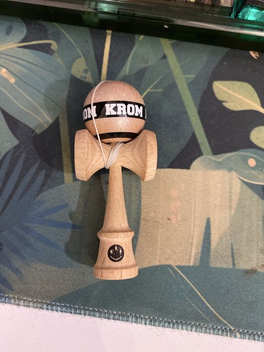 Mini kendama krom