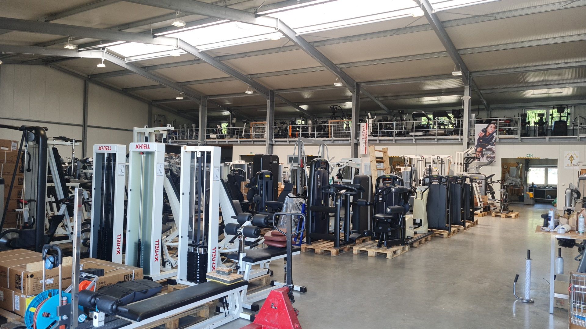 Pachet complet aparate Technogym