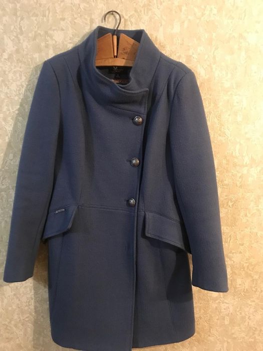 Польто женское в хорошем состоянии