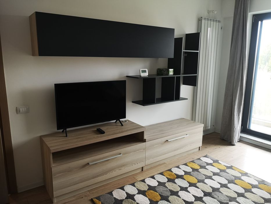 Proprietar, inchiriez ap. 2 camere, decomandat, parcare, vedere Poli