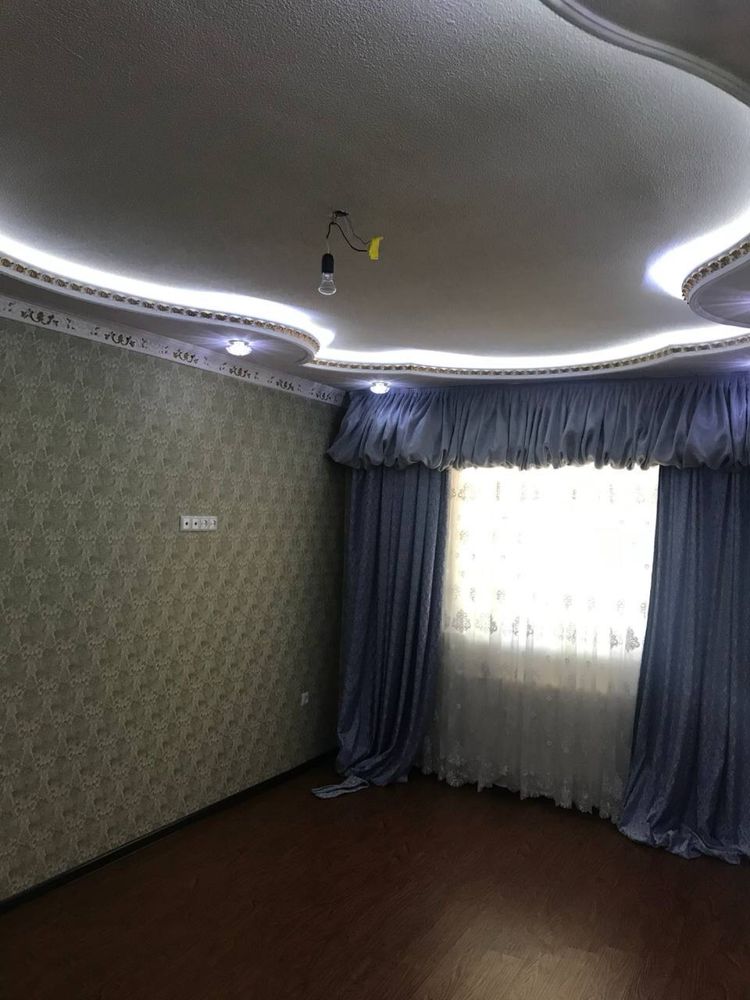 Продаётся кирпичный банковский дом с ремонтом