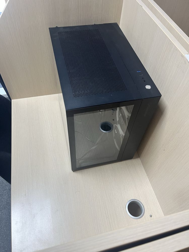 Carcasa gaming pc cube tower