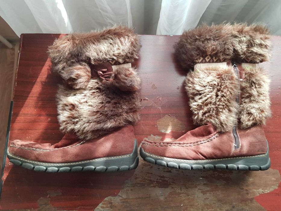 Сапоги зимние женские продаю