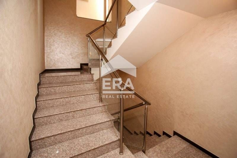 Дава се под наем Офис в София, Център - 105 кв.м за 1420 € - Снимка #6