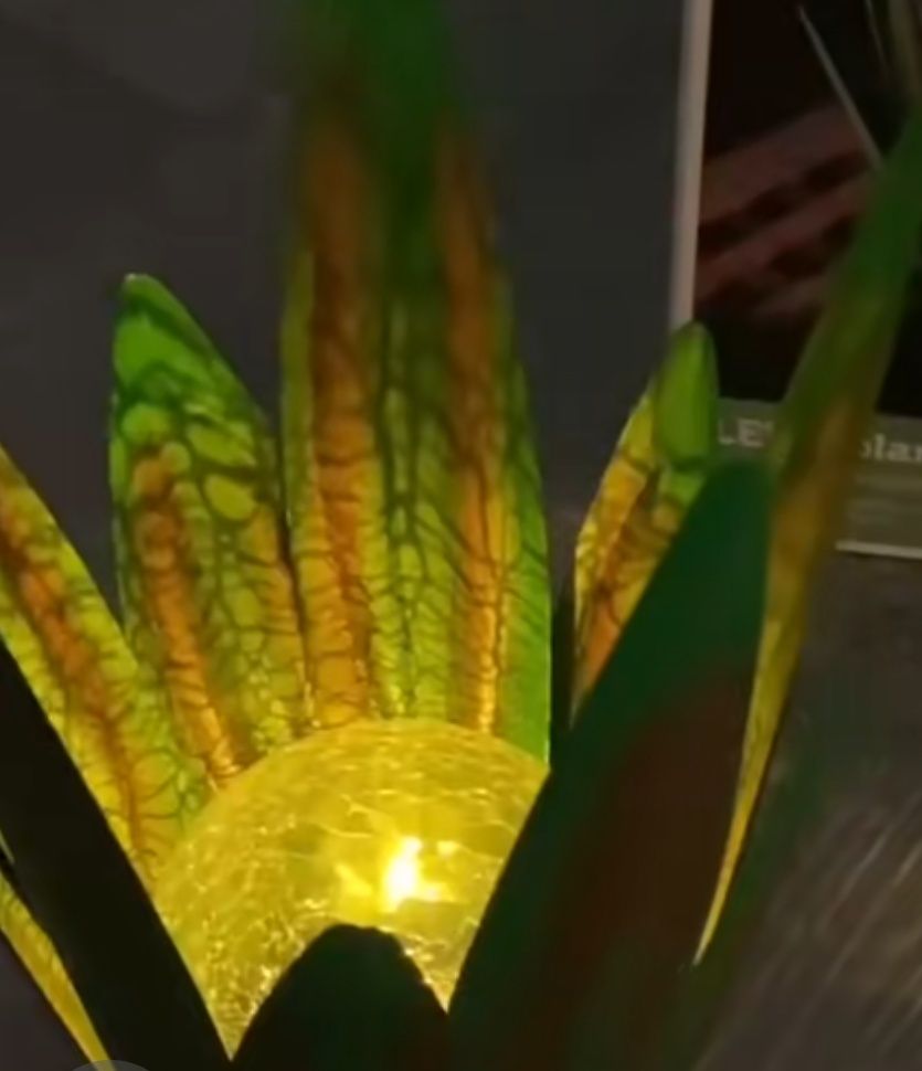 Lampă solară led
