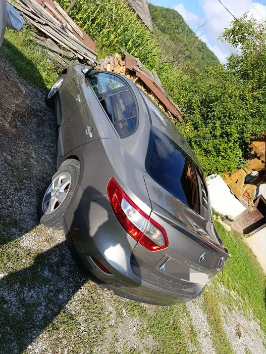 Vand masina,arata impecabil!