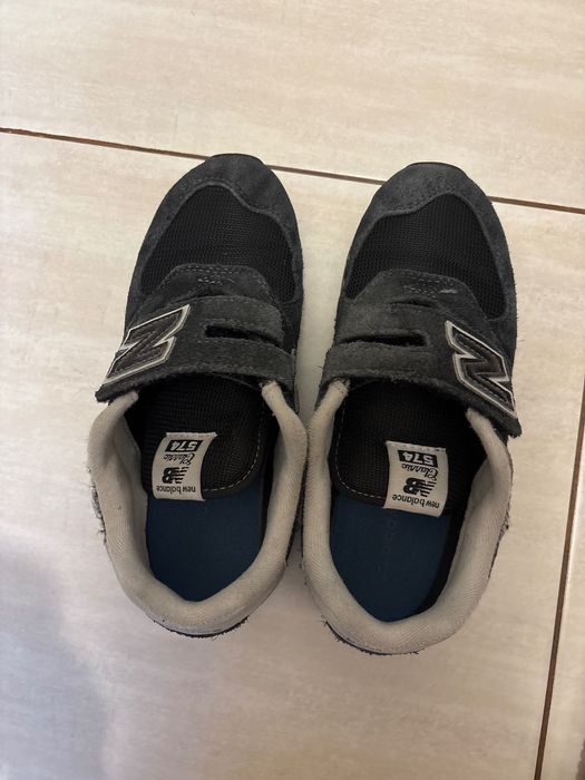 Vând pantofi sport New Balance, piele naturală antilopă, mărimea 35