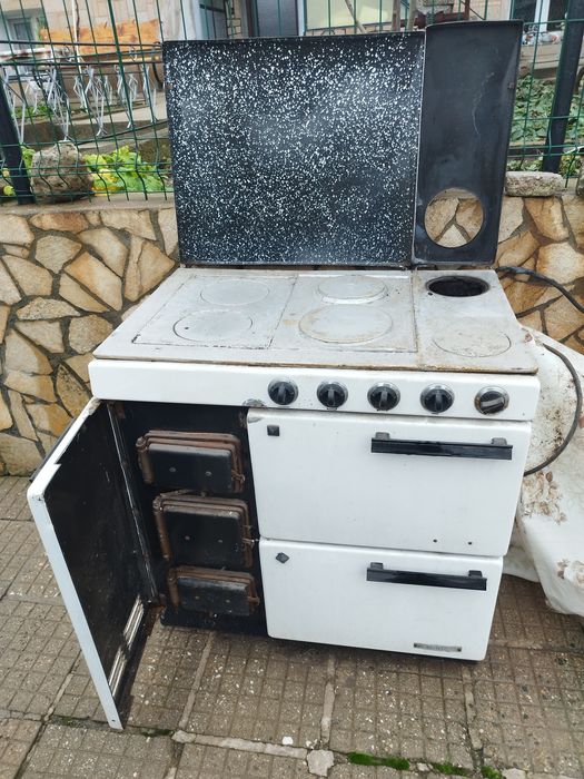 Готварска печка на твърдо гориво