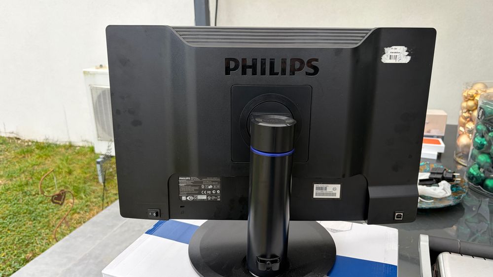 Monitor Philips Briliance 221B