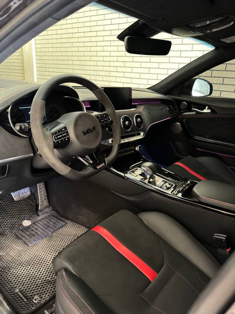 Kia Stinger supercar