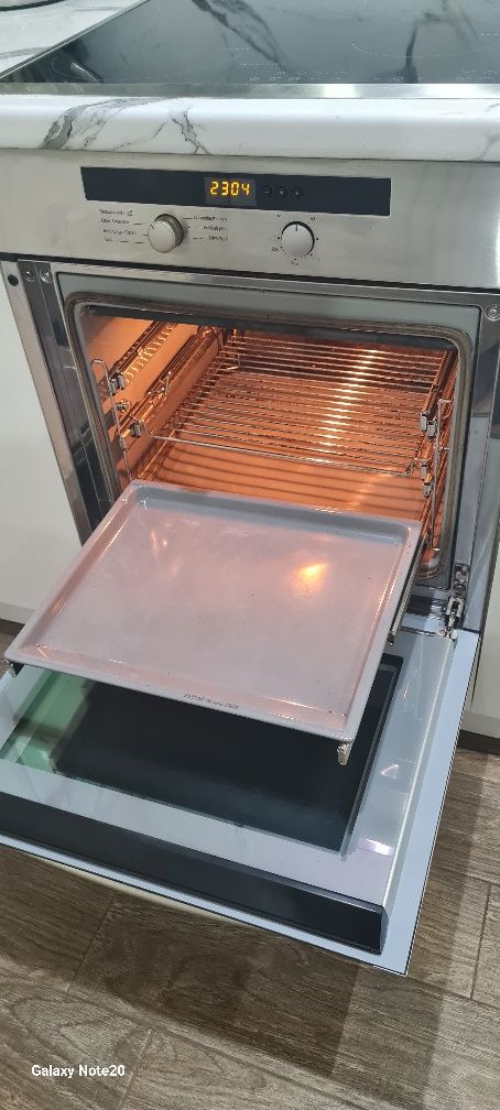 Фурна за вграждане MIELE H4110 BP