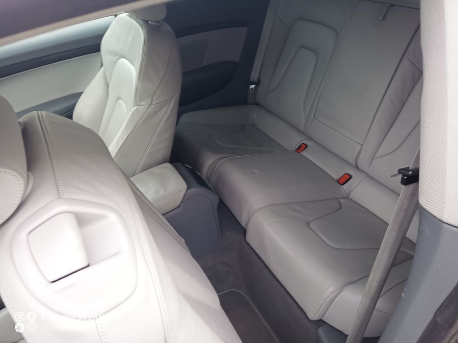 Audi A5 2.0 d automat quattro ușor avariat