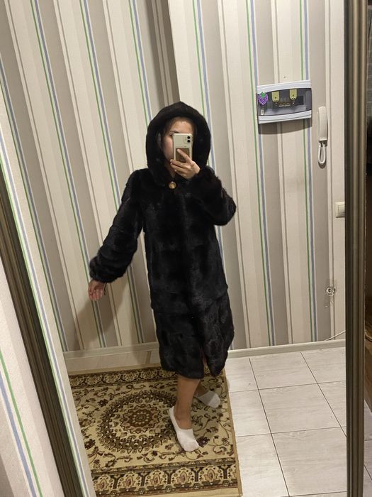 Продам Норковую шубу