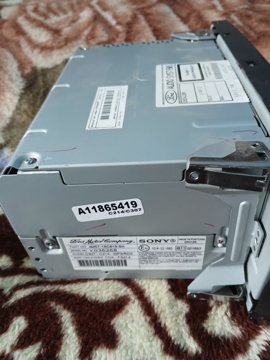 Casetofon Sony auto ca Nou pentru Ford sau și alte tipuri de auto!