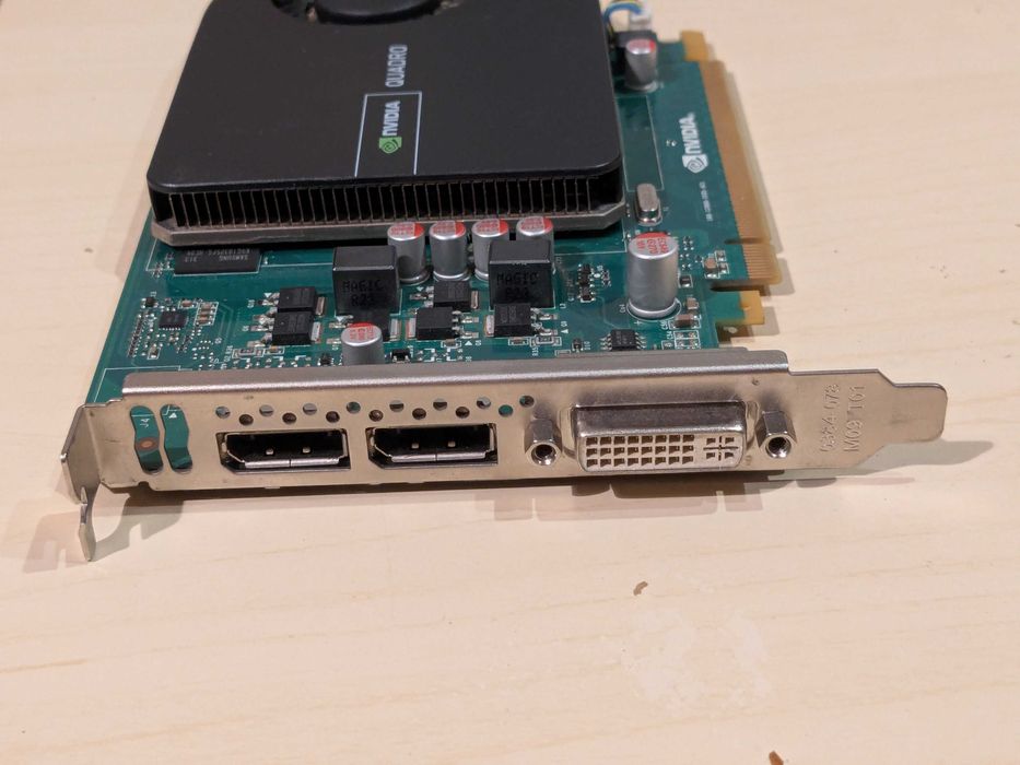 nVidia Quadro 2000 1 GB DDR5/128bit