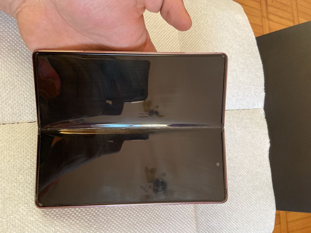 Samsung Galaxy Z Fold 2 Pink