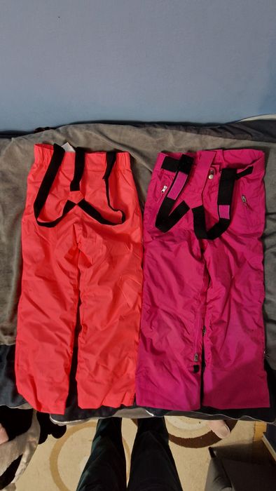 2 pantaloni/ salopete ski 8-10 ani (Decathlon)