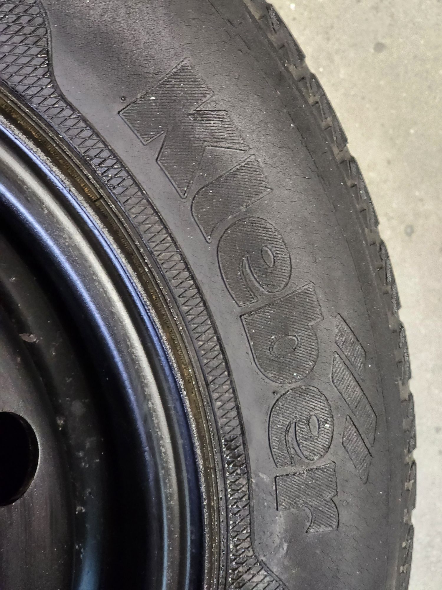 гуми на брой  с джанти 4х100 185/70 r14 Kleber Krisalp hp