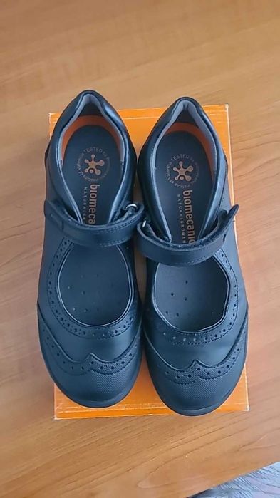 Обувки за момиче biomecanics, 34 и 35, като ново