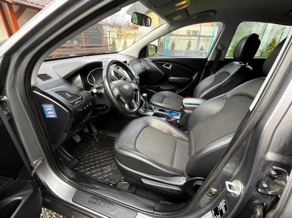 Vând Hyundai IX35