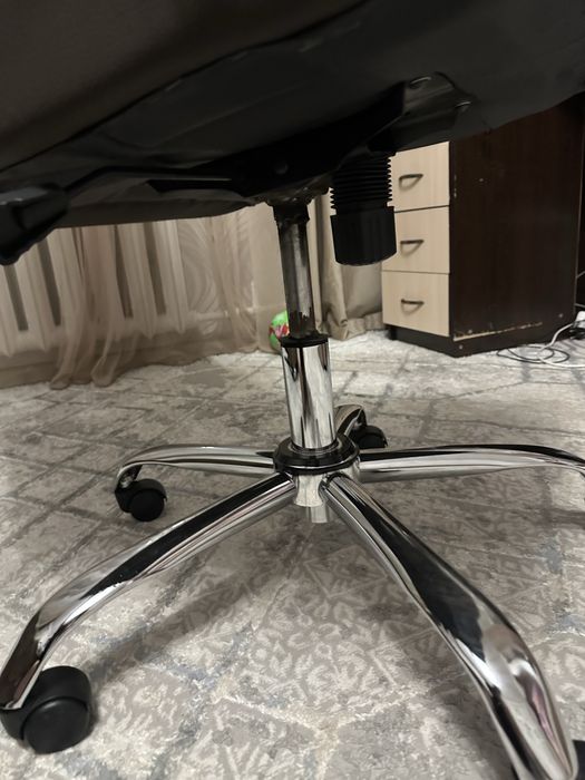 Стол компьютерный угловой с креслом