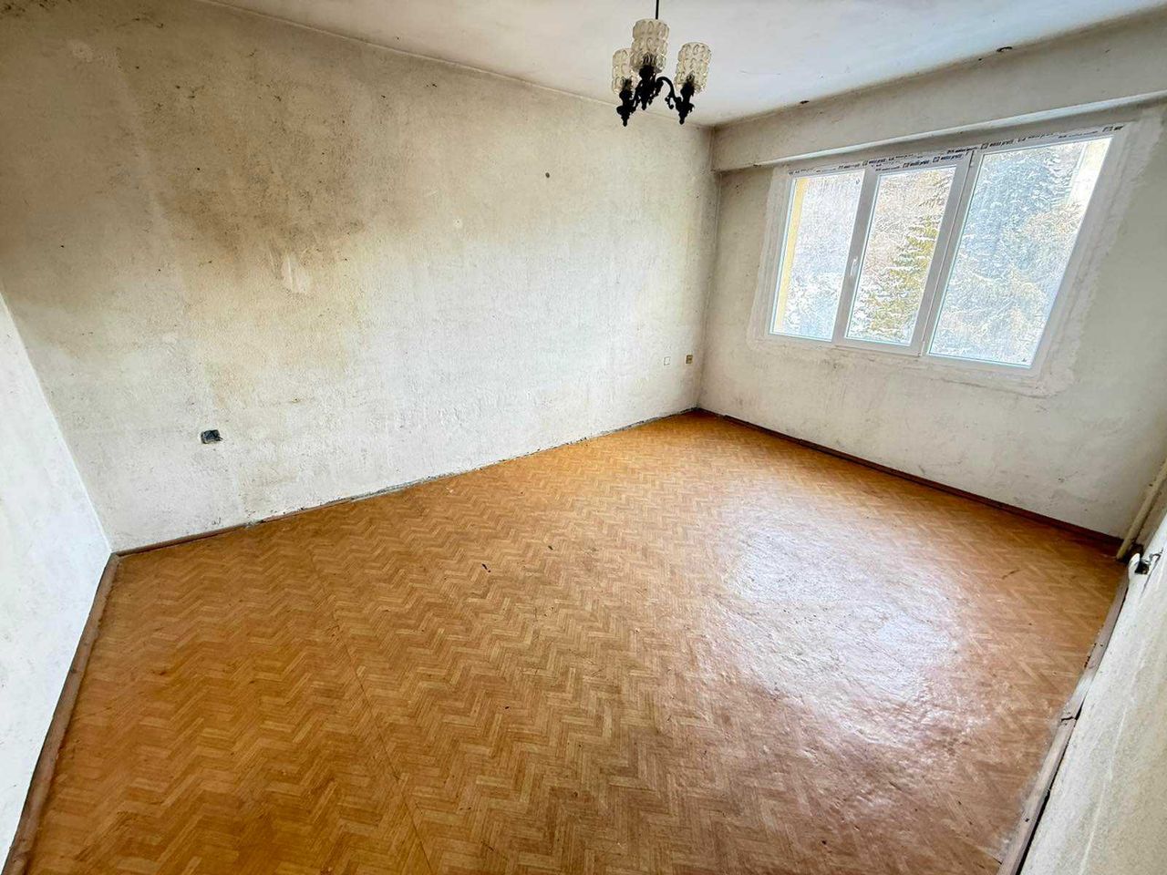 Продава се Двустаен апартамент в Велико Търново, Център - 42 кв.м за 1024 €/кв.м - Снимка #1
