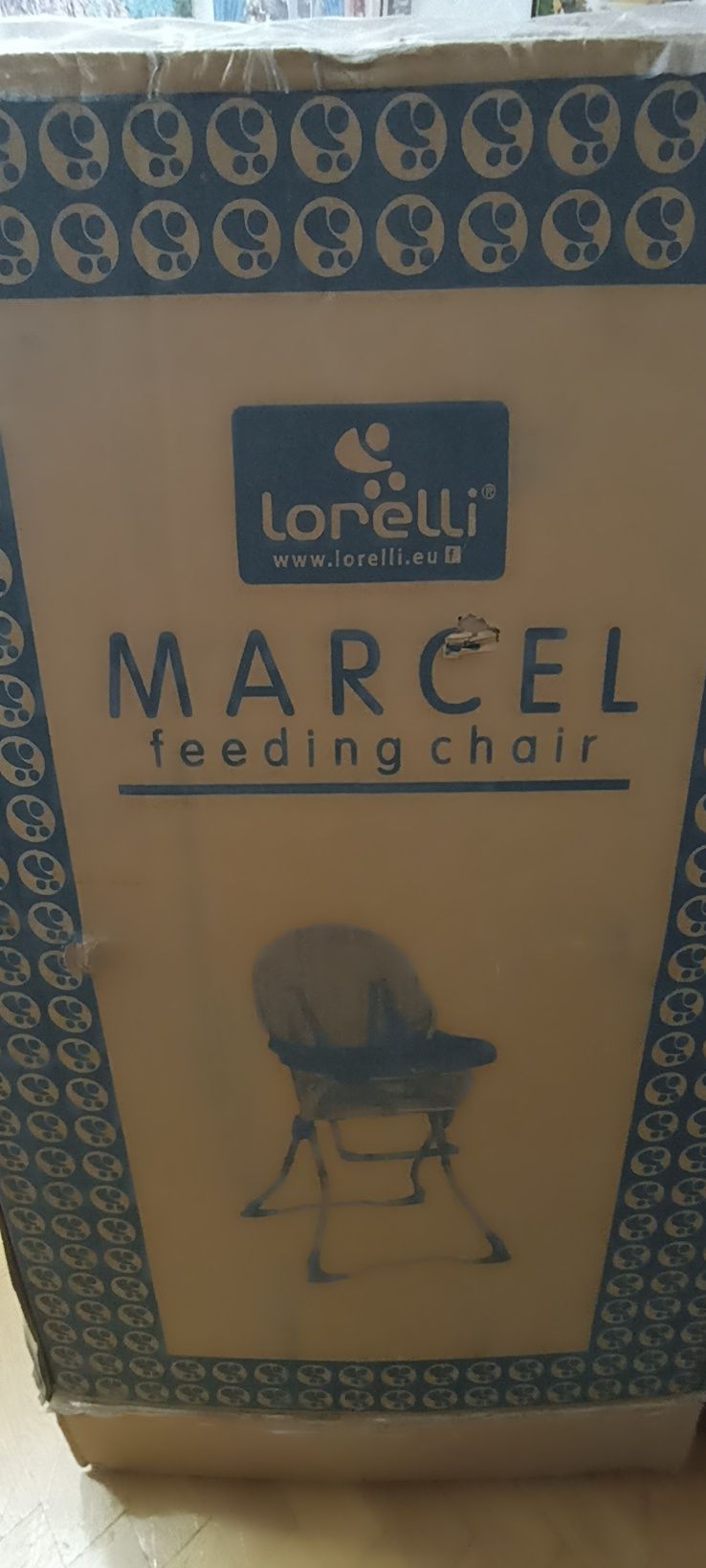 Продавам два броя детски столчета за хранене- на lorelli и на kikka bo