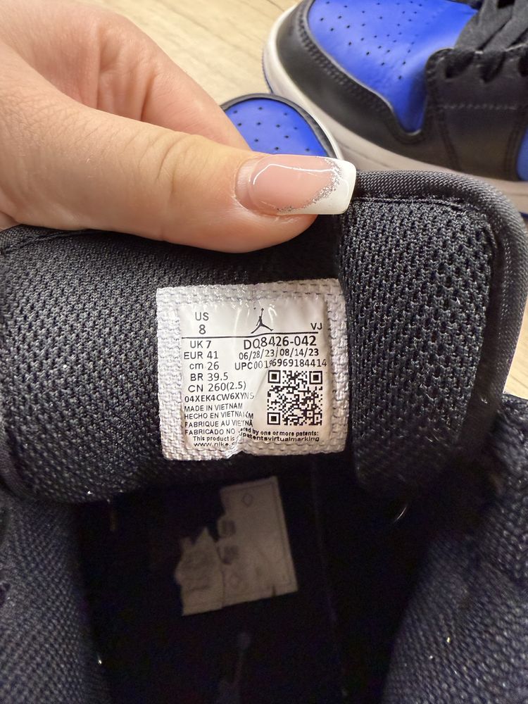 Jordan 1 mid black/royal blue