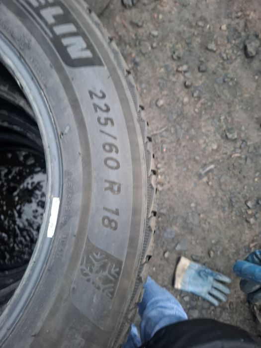 Vand set 4 anvelope 225 60 18 michelin bune de iarna dot 2021