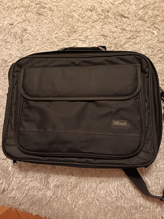 Geanta laptop noua