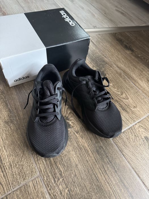 Дамски черни маратонки Adidas