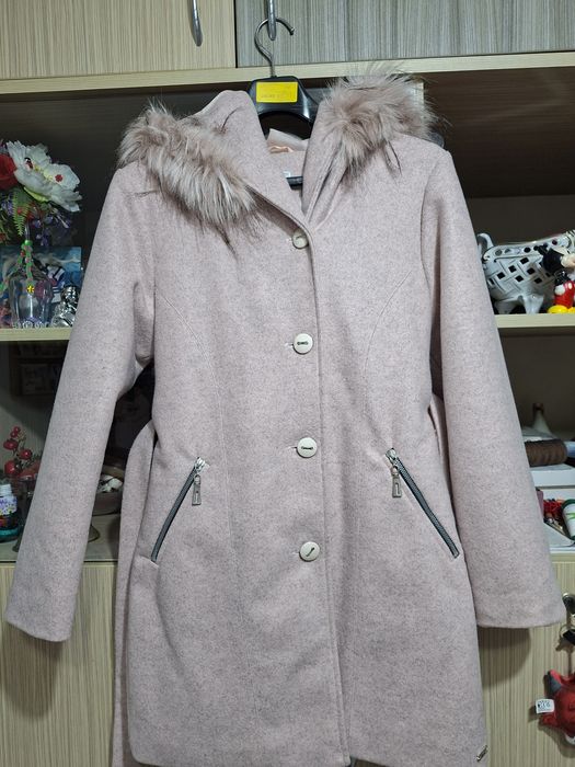 Palton fetite 158 cm.