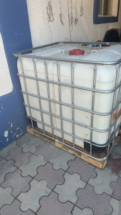 Бочки еврокуб 1000 литер