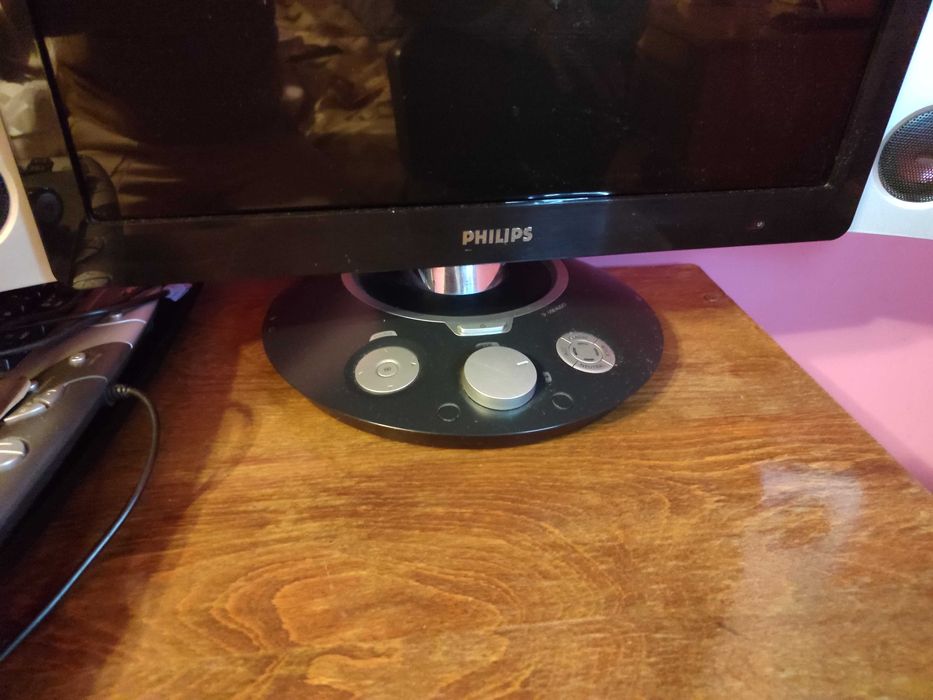 Монитор Philips 190G+subwoofer