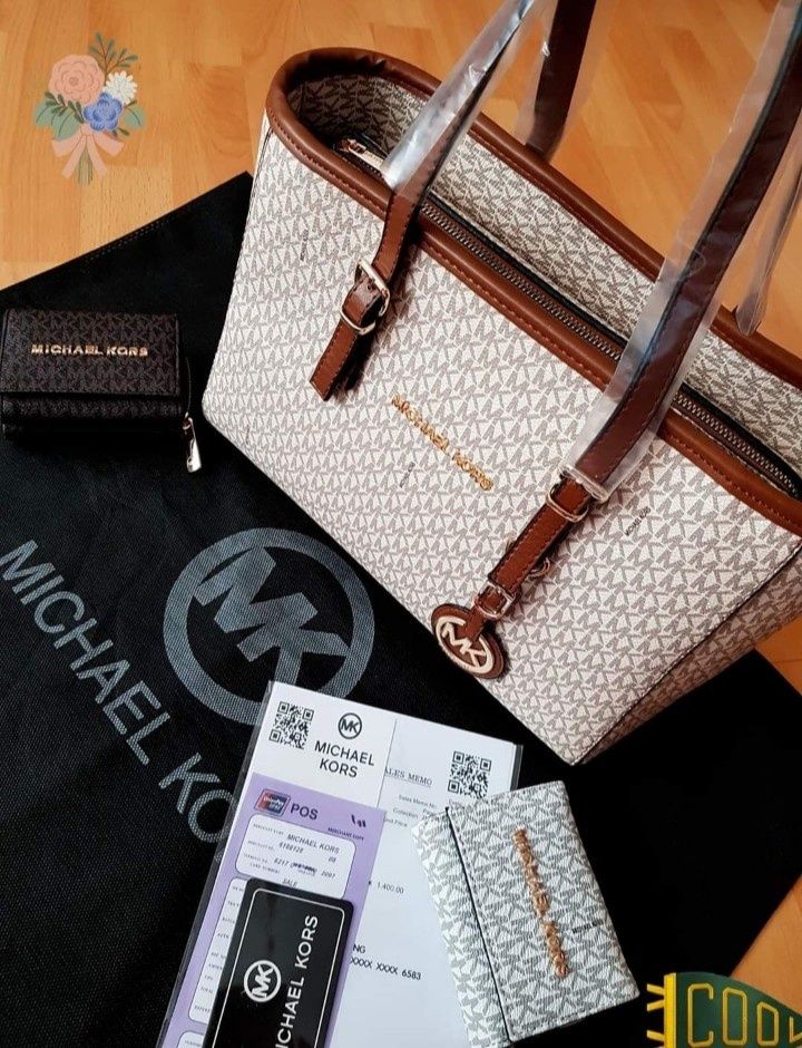 Set Michael Kors new model import Italia, geanta+portofel (saculet)