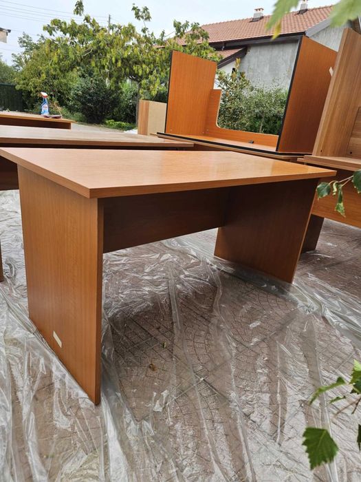 Офис оборудване - бюра, шкафове, етажерки