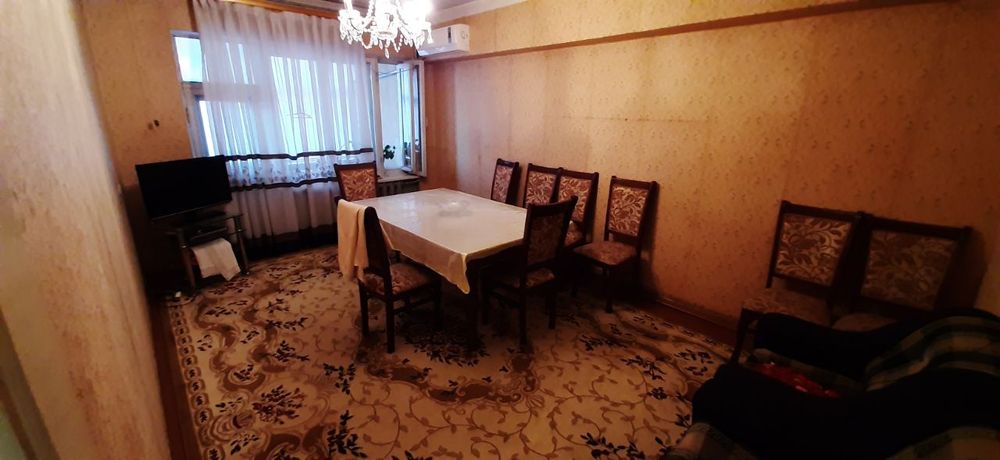 Арендв Квартиры. Ц-4. 4 этажный дом, 3-комнатная квартира