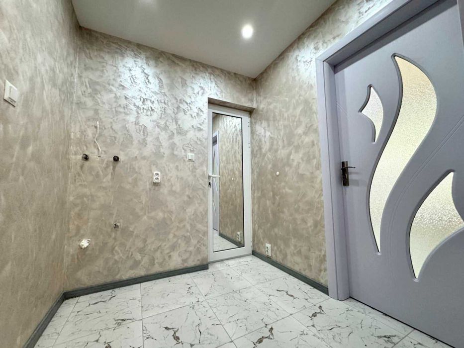 Отремонтиран двустаен апартамент