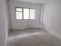 Vand apartament 2 camere parter cu teren aferent