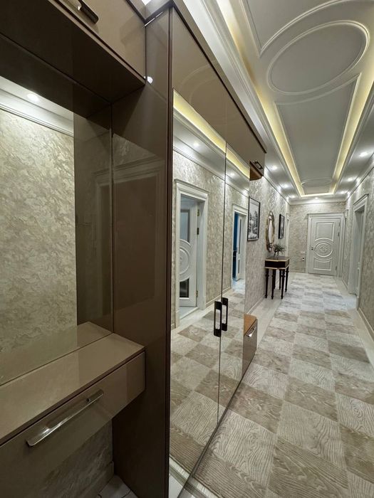 Dream House Продается 3 комнатная квартира ремонт 8-роддом Глинка