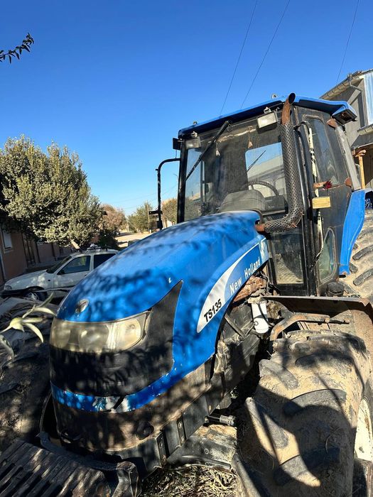 New Holland 135 sotiladi