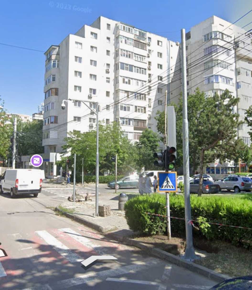 Ultracentral, decomandat, gaze apa separat, vis a vis de hotel Central