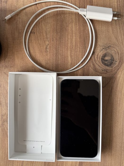 iPhone 13 128gb midnight blue