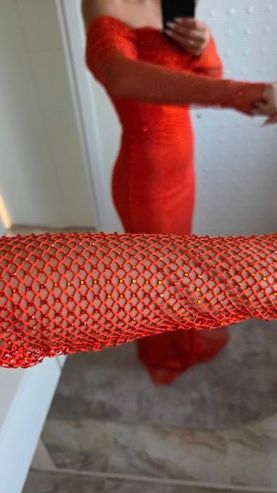 Нова рокля с етикет