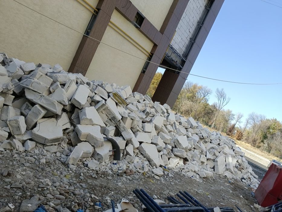 Снос старий здание