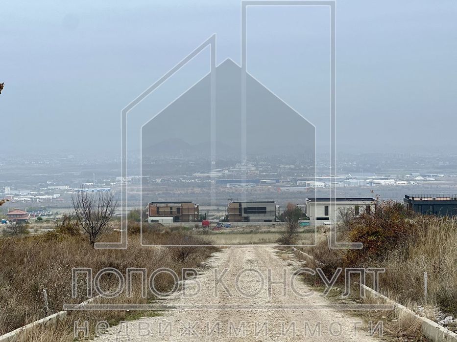 Парцел в Пловдив, област-с.Марково площ 653 цена 67912